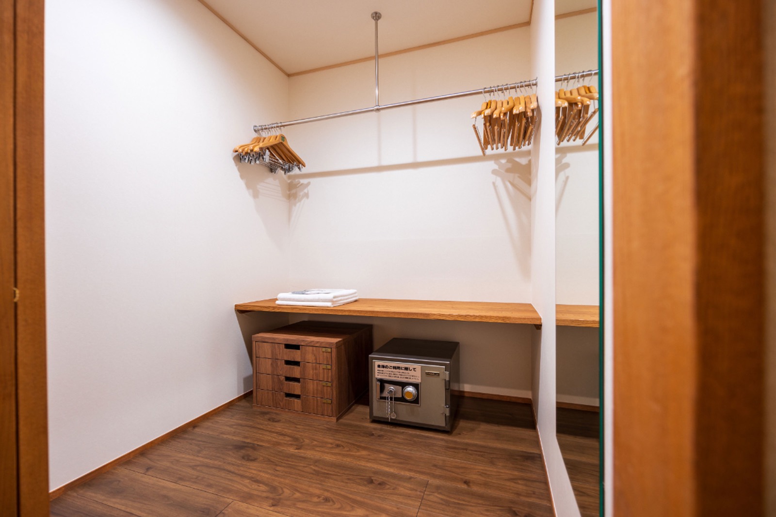 Closet and luggage space