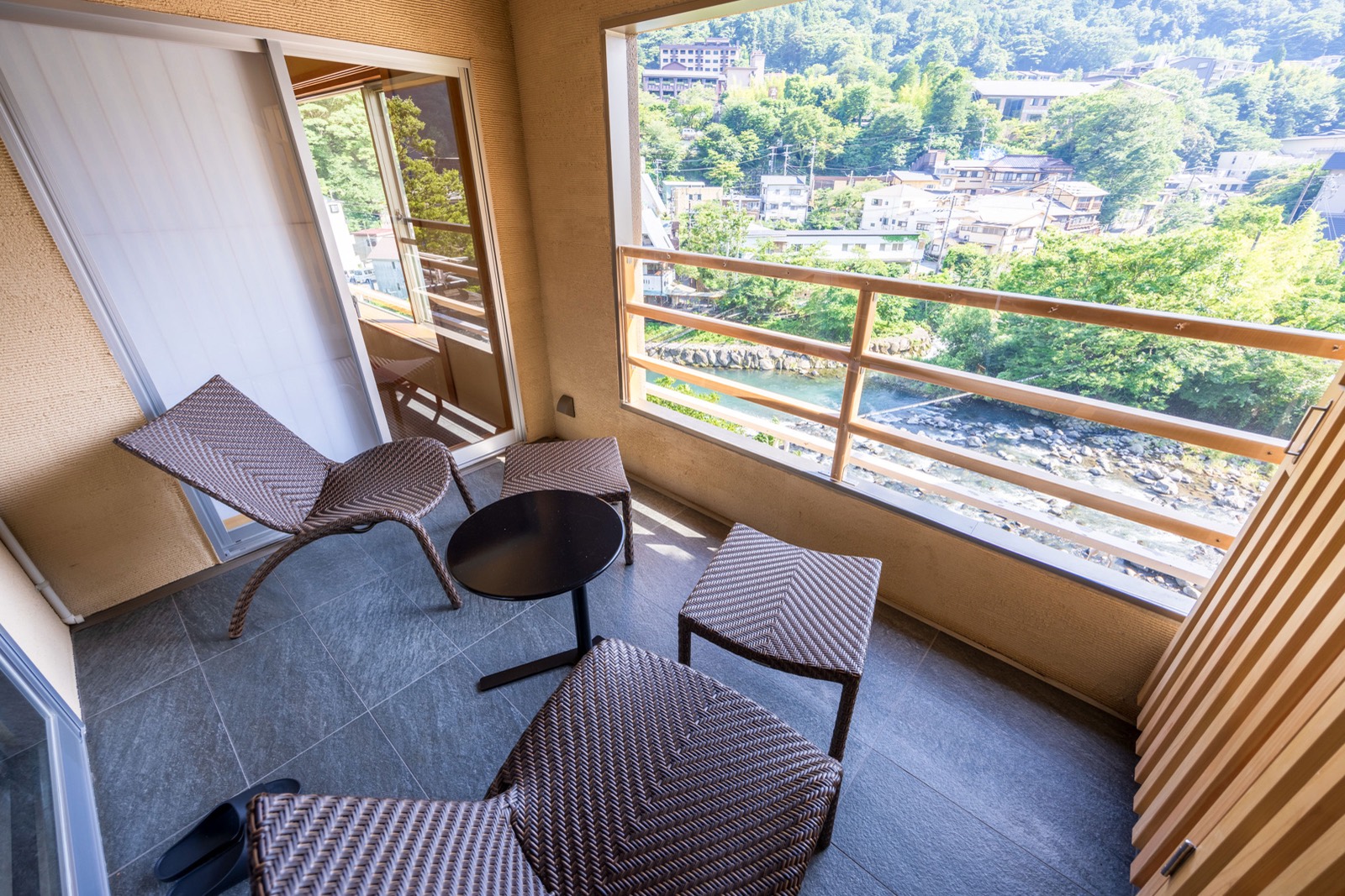 The terrace, over the river