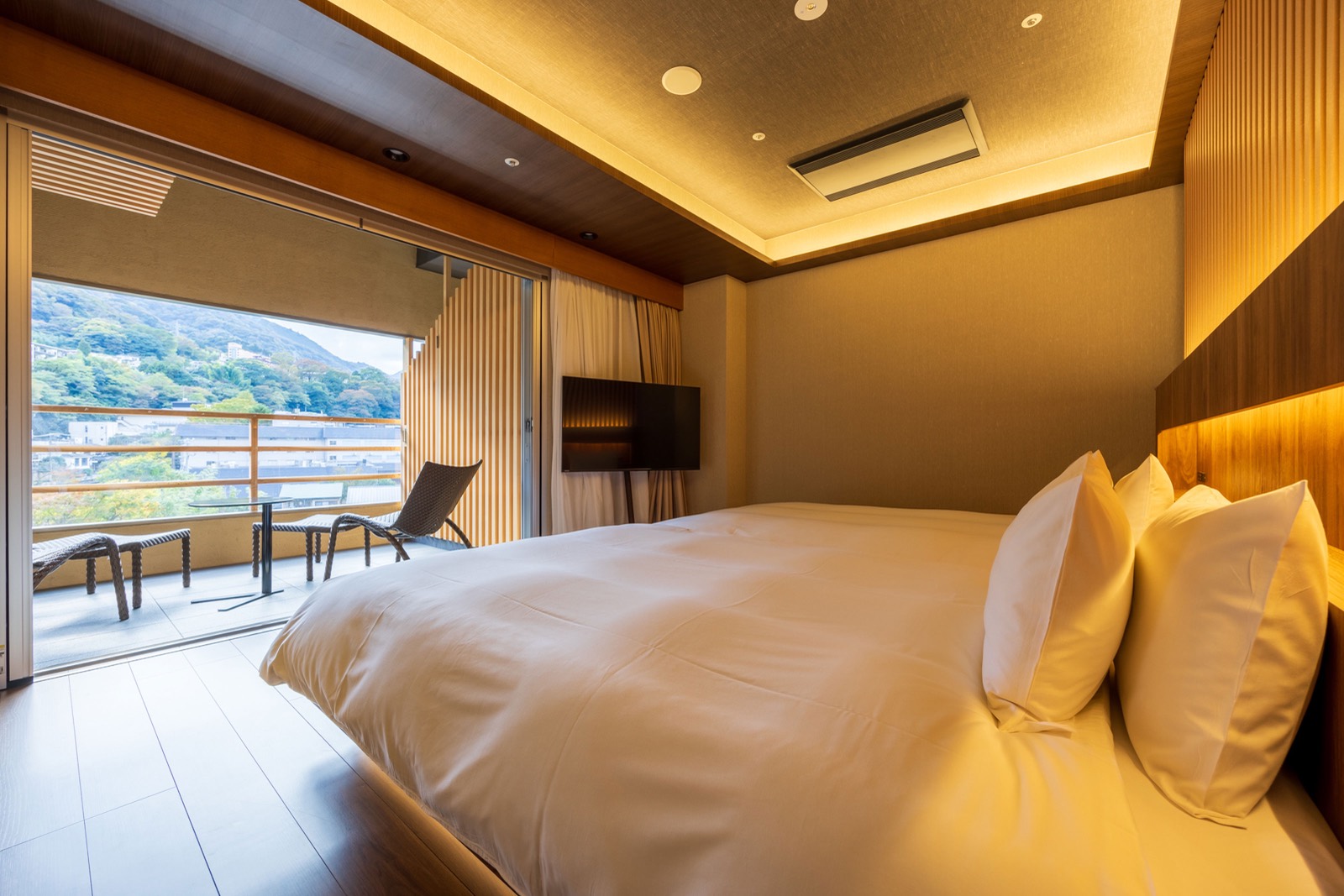 Twin beds, opening onto the terrace