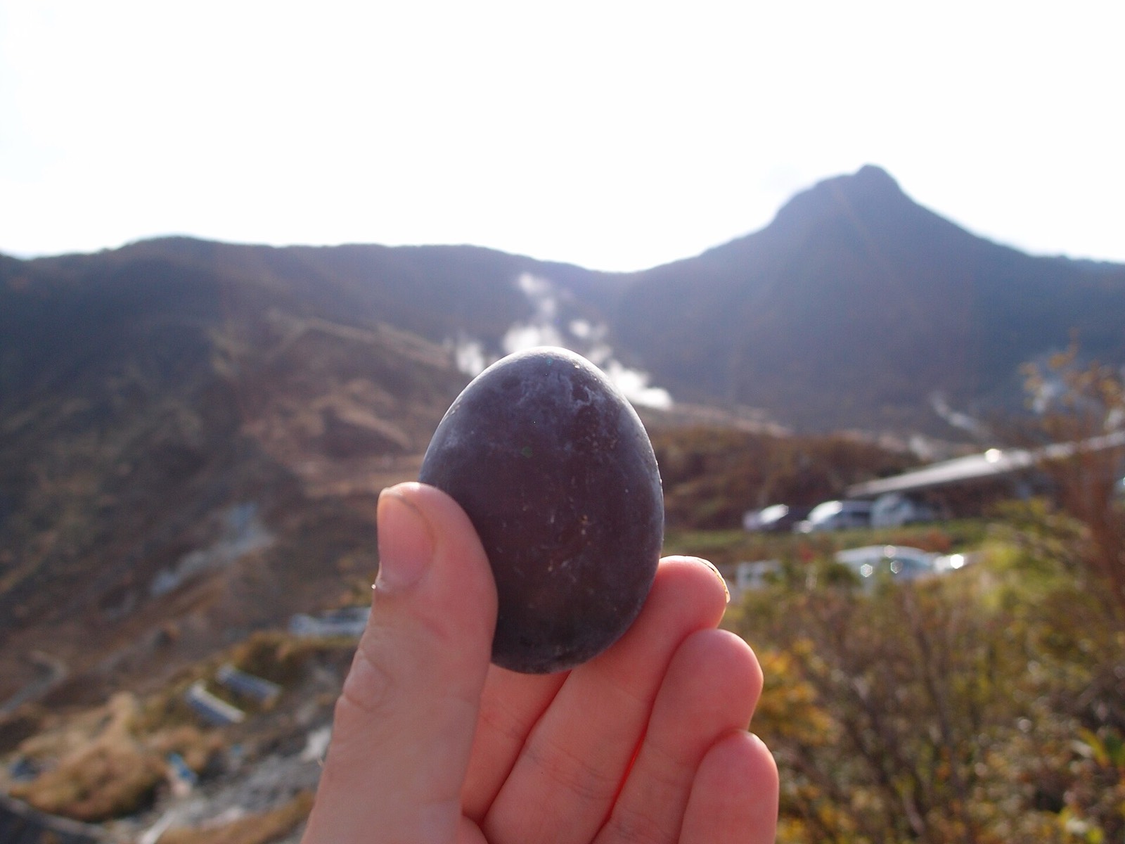 Kuro-tamago — the black eggs